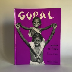 Texte et photos de Dominique Darbois, maquette de Pierre Pothier, 1962.