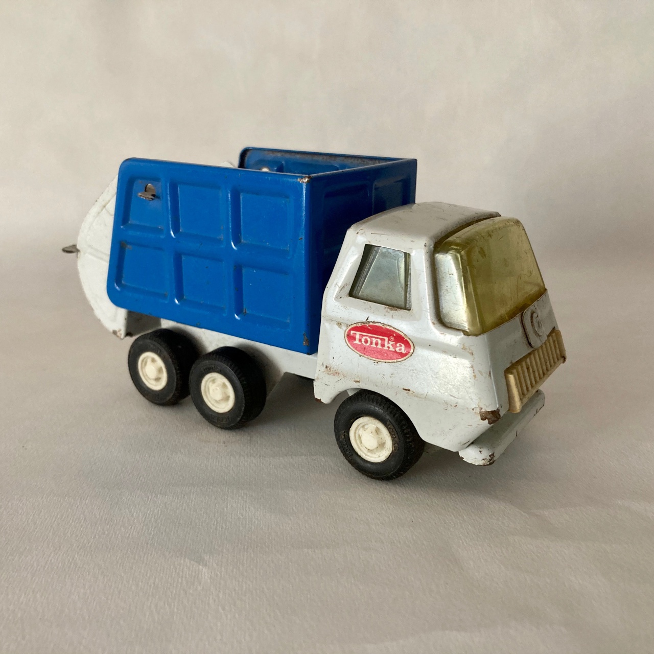 Gamme Tiny - Benne à ordures 615 (1976-1977)